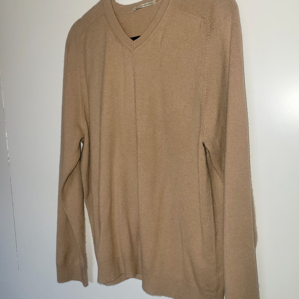 Chasmire  V-Neck Sweater